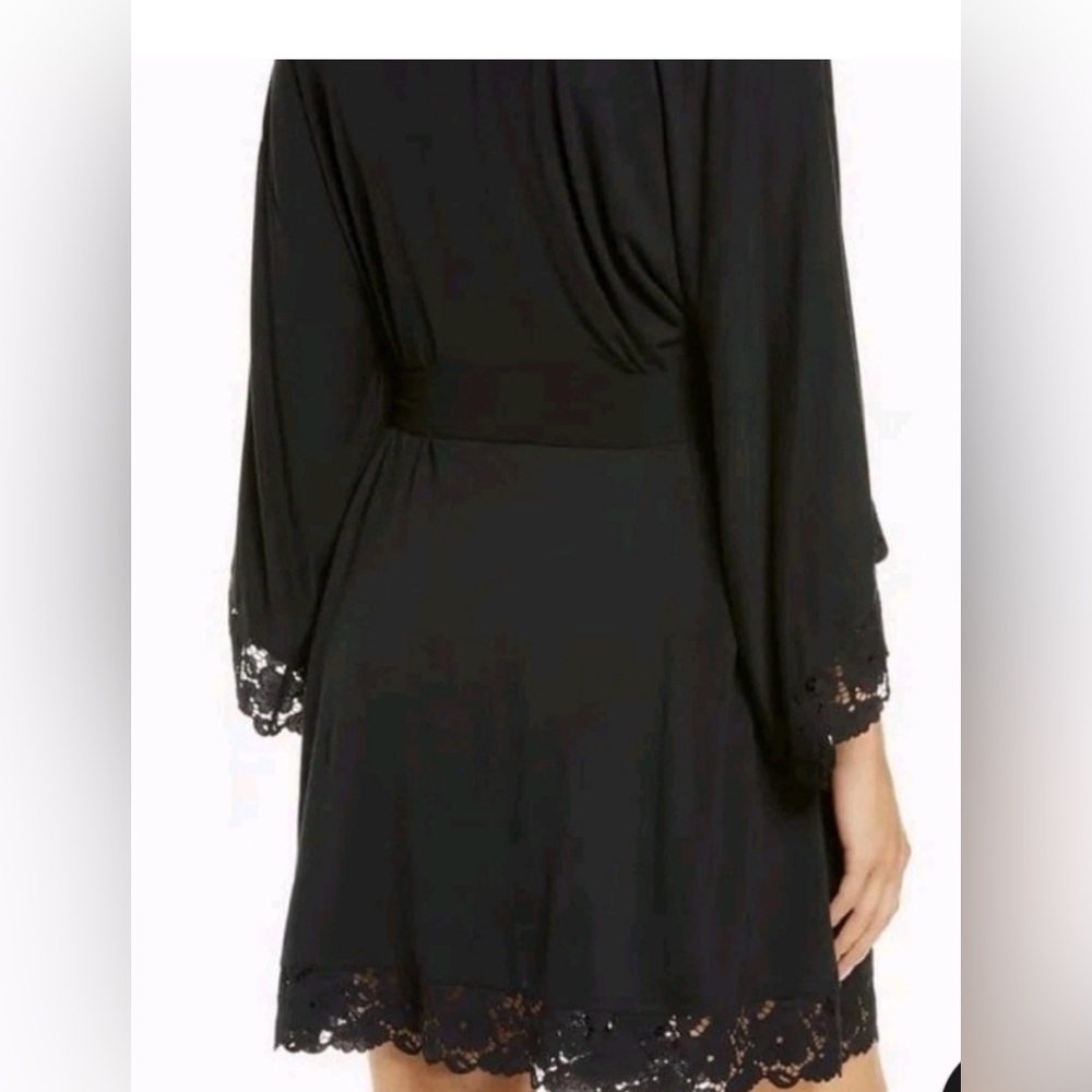 Eberjey Kimono Robe With Lace in Black. Size M - Picture 2 of 9